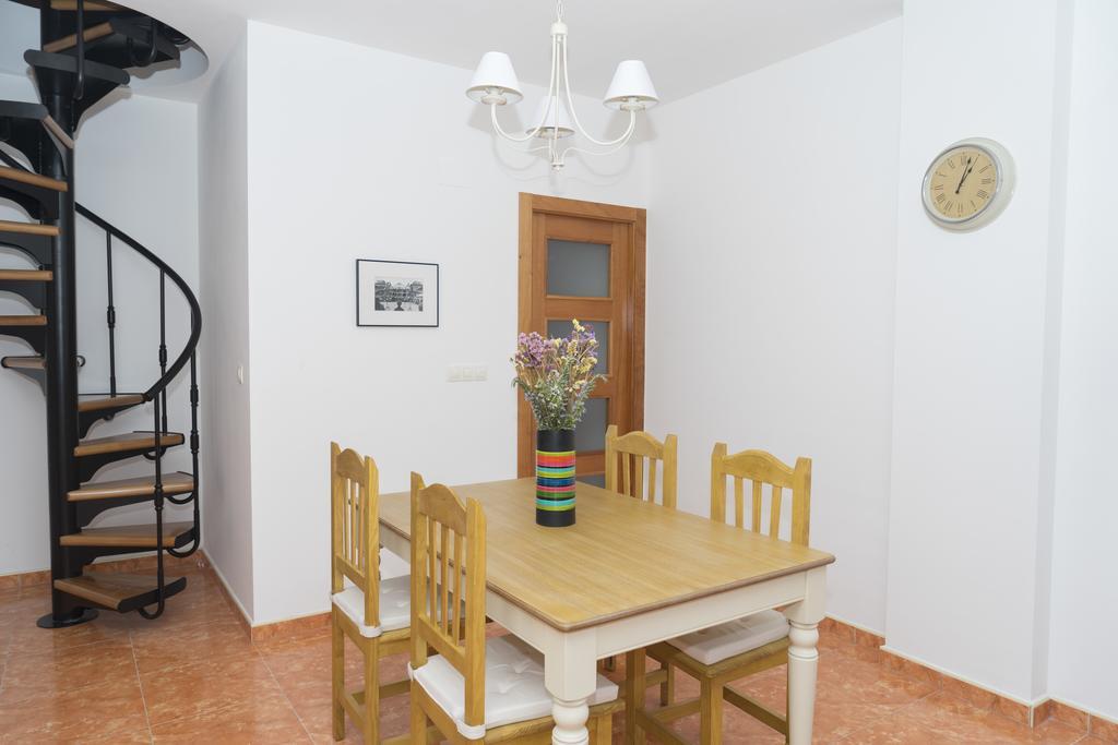 Miralrio Chulilla Apartment Bagian luar foto