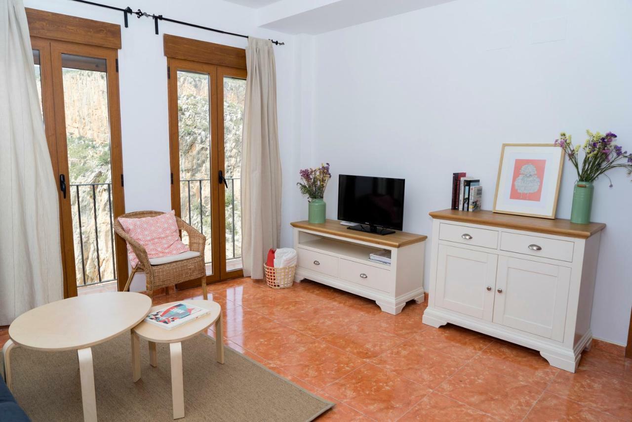 Miralrio Chulilla Apartment Bagian luar foto